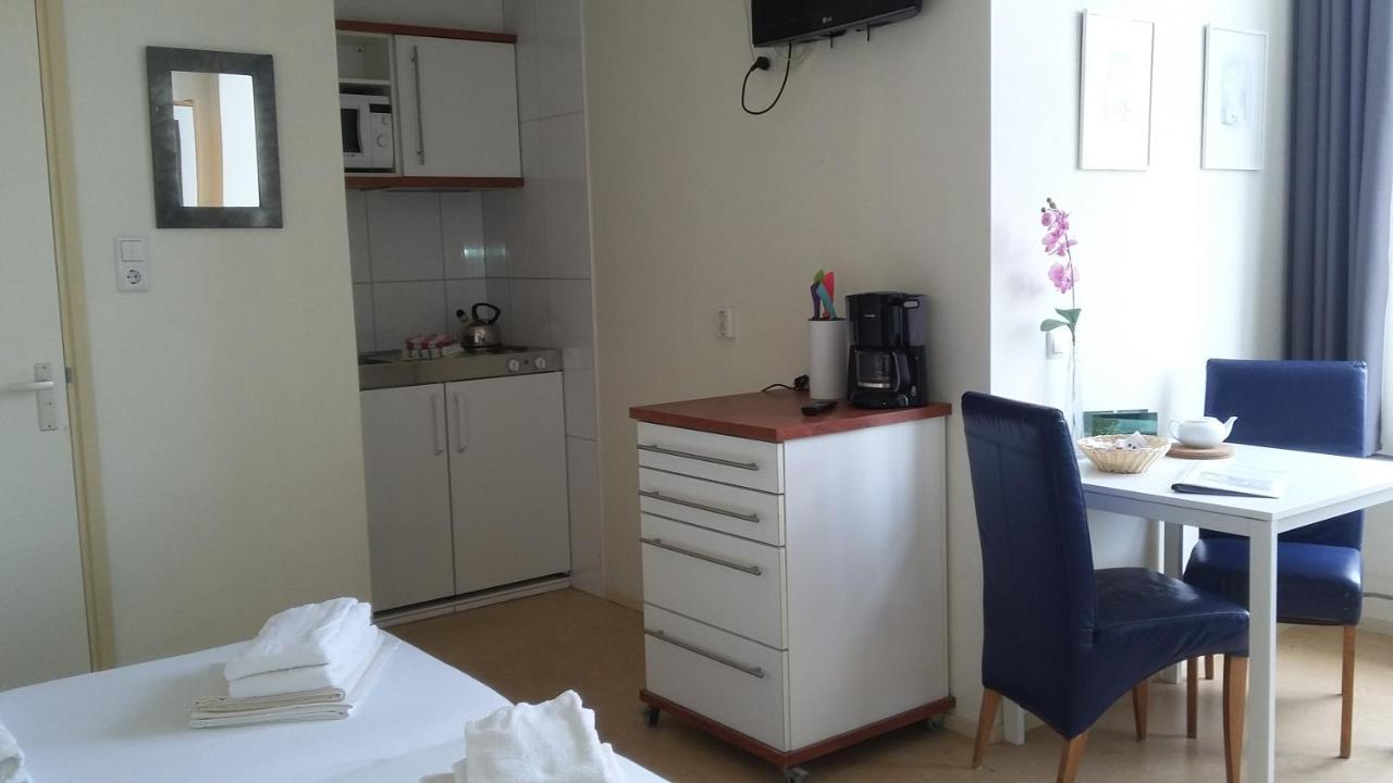 Hotel Rasch แบร์เกิน อาน ซี ภายนอก รูปภาพ