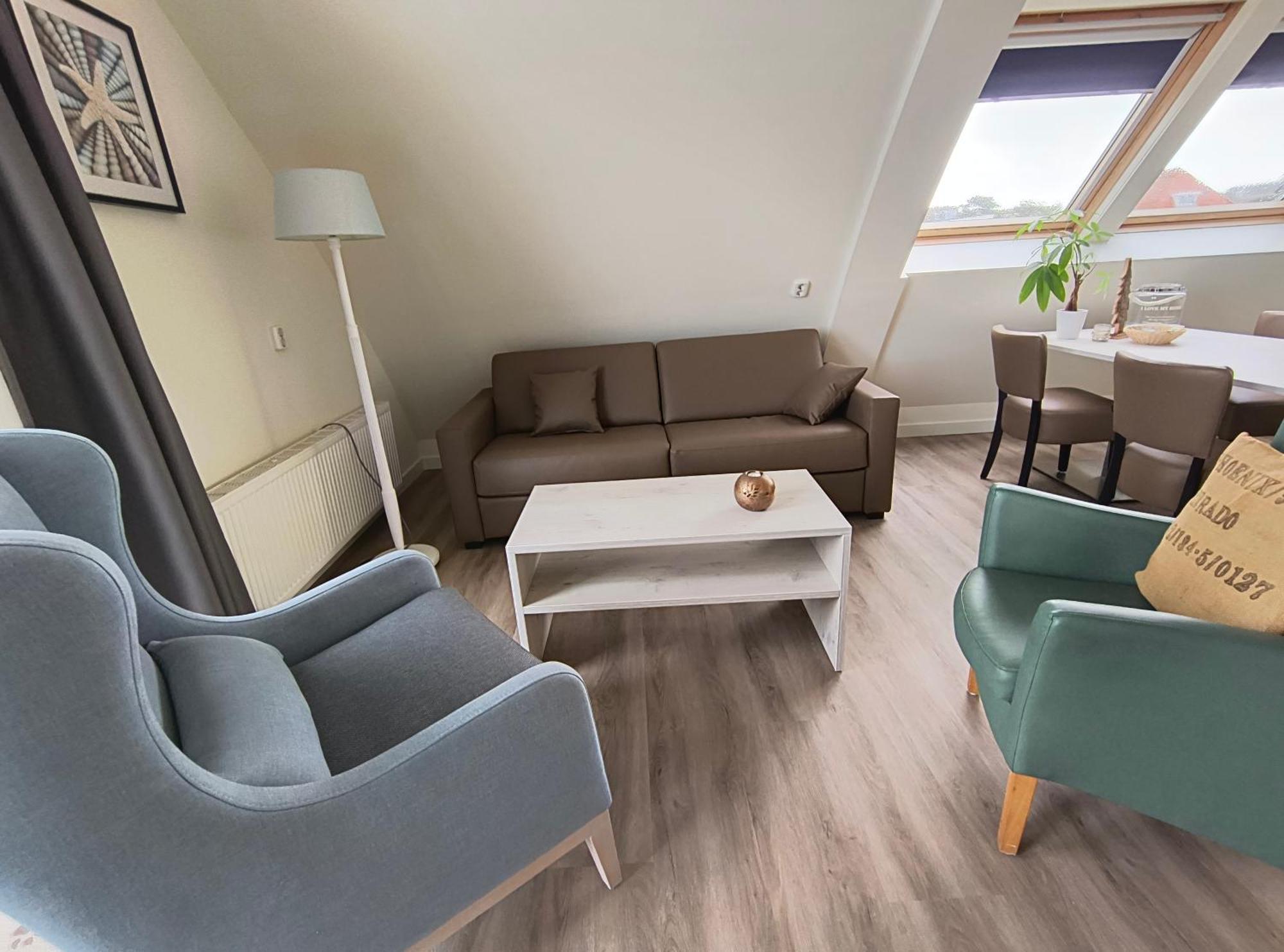 Hotel Rasch แบร์เกิน อาน ซี ภายนอก รูปภาพ