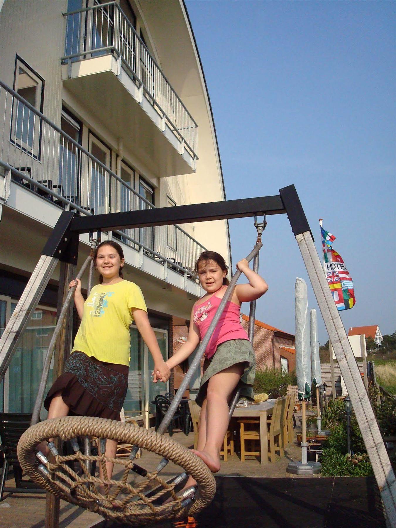 Hotel Rasch แบร์เกิน อาน ซี ภายนอก รูปภาพ